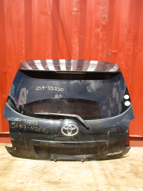 Used Toyota Auris BOOT / TRUNK